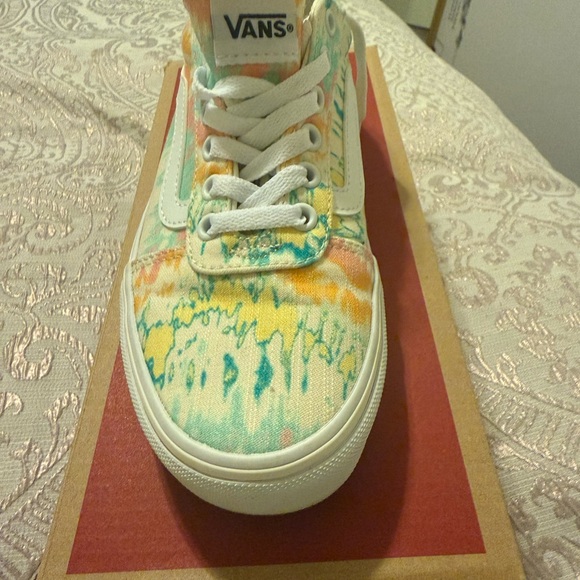 Vans Yellow and Green Sneakers with Canvas Upper - Picture 2 of 10